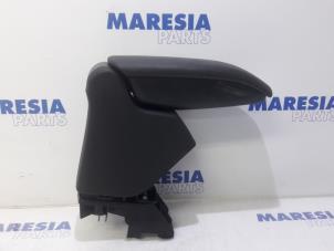 Used Armrest Citroen C3 (SC) 1.6 HDi 92 Price € 35,00 Margin scheme offered by Maresia Parts