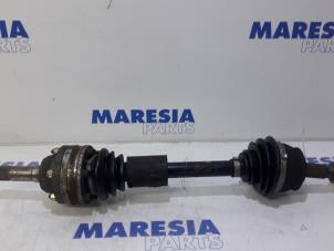 Usagé Arbre de transmission avant gauche Alfa Romeo 156 (932) 1.8 Twin Spark 16V Prix € 75,00 Règlement à la marge proposé par Maresia Parts