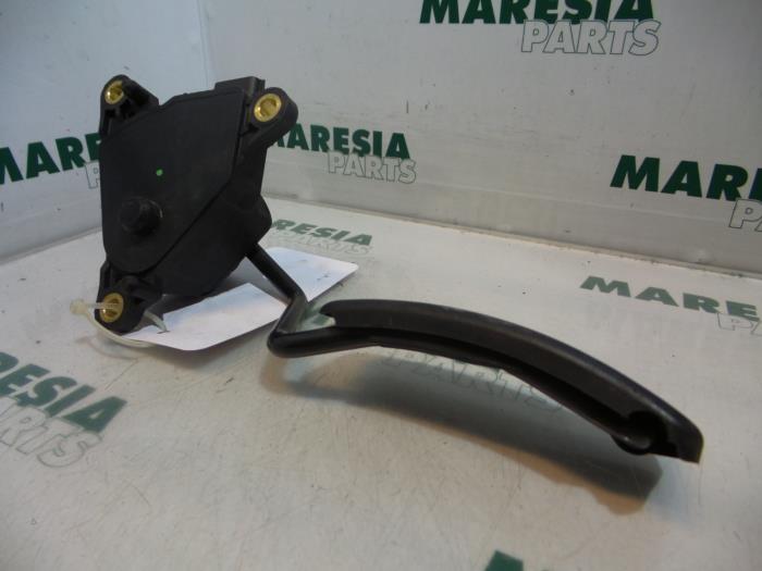 Gebrauchte Gaspedalposition Sensor Renault Grand Scénic II (JM) 1.5 dCi 100 Preis € 35,00 Margenregelung angeboten von Maresia Parts