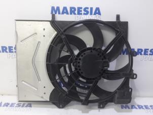 Used Fan motor Peugeot 208 I (CA/CC/CK/CL) 1.6 Blue HDi 100 Price € 50,00 Margin scheme offered by Maresia Parts