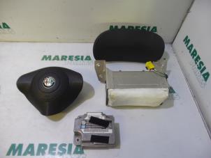 Używane Zestaw + Modul poduszki powietrznej Alfa Romeo 156 (932) 2.0 JTS 16V Cena € 90,00 Procedura marży oferowane przez Maresia Parts