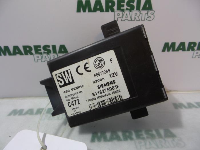 Usagé Ordinateur divers Alfa Romeo 156 (932) 2.0 JTS 16V Prix € 50,00 Règlement à la marge proposé par Maresia Parts
