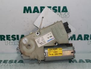 Used Sunroof motor Peugeot 307 SW (3H) 1.6 HDiF 110 16V Price € 50,00 Margin scheme offered by Maresia Parts