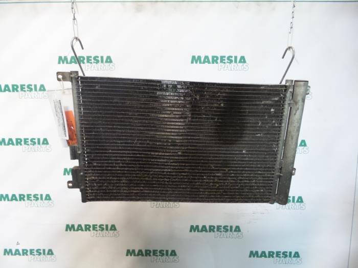 Usagé Condenseur de climatisation Alfa Romeo 156 (932) 2.0 JTS 16V Prix € 40,00 Règlement à la marge proposé par Maresia Parts