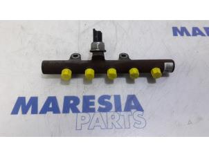 Used Fuel injector nozzle Renault Kangoo Express (FW) 1.5 dCi 75 Price € 158,81 Inclusive VAT offered by Maresia Parts