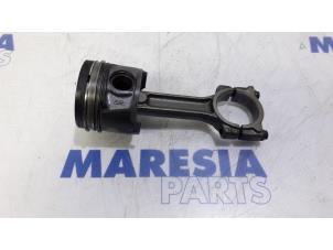 Used Piston Renault Kangoo Express (FW) 1.5 dCi 75 Price € 60,50 Inclusive VAT offered by Maresia Parts