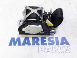 Used Front seatbelt, left Lancia Delta (844) 1.6 D Multijet 16V 120 Price € 105,00 Margin scheme offered by Maresia Parts
