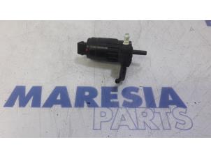 Gebrauchte Scheibensprüherpumpe vorne Fiat Tipo (356H/357H) 1.4 16V Preis € 25,00 Margenregelung angeboten von Maresia Parts