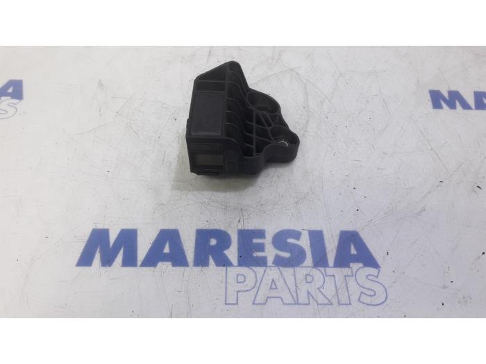 16ef700f-88df-4c40-809b- 