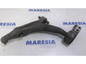 Used Front lower wishbone, left Alfa Romeo Brera (939) 2.2 JTS 16V Price € 50,00 Margin scheme offered by Maresia Parts