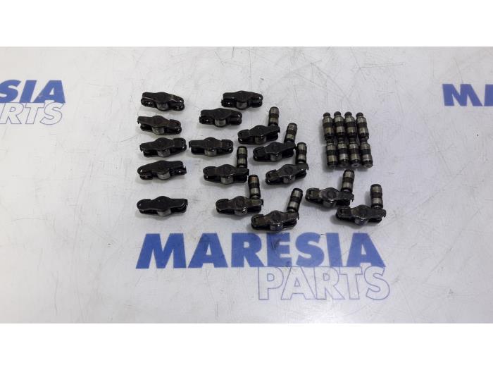 Used Tappet Peugeot 207/207+ (WA/WC/WM) 1.4 16V Price € 75,00 Margin scheme offered by Maresia Parts