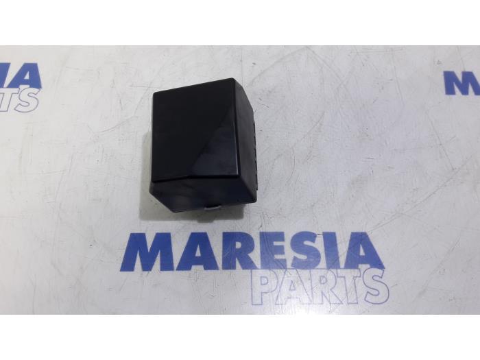 Electronic ignition key from a Renault Laguna II Grandtour (KG) 2.2 dCi 150 16V 2002