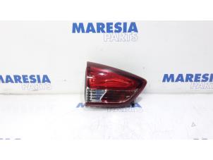 Used Rear fog light Renault Clio IV Estate/Grandtour (7R) 1.5 Energy dCi 90 FAP Price € 40,00 Margin scheme offered by Maresia Parts
