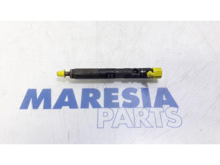 Gebrauchte Einspritzdüse (Diesel) Renault Clio III (BR/CR) 1.5 dCi FAP Preis € 89,99 Margenregelung angeboten von Maresia Parts