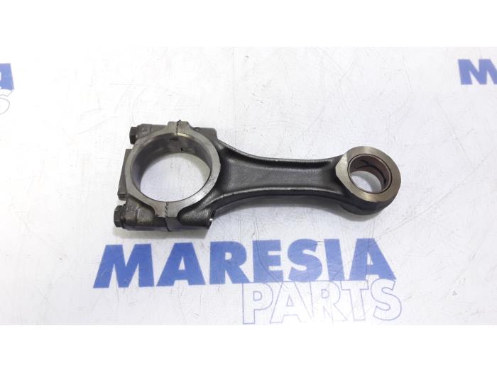 Used Piston Citroen Jumper (U5/ZB) 2.8 HDi Price € 60,50 Inclusive VAT offered by Maresia Parts
