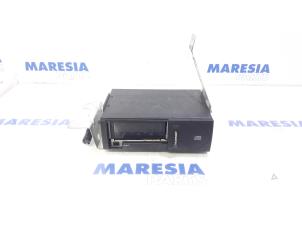 Used CD changer Alfa Romeo Brera (939) 2.2 JTS 16V Price € 60,00 Margin scheme offered by Maresia Parts