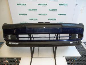 Used Front bumper Renault Espace (JE) 2.0i 16V Price € 75,00 Margin scheme offered by Maresia Parts