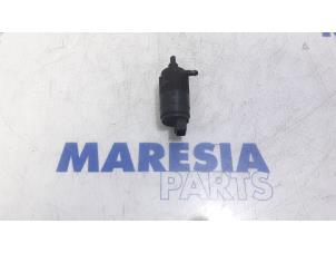 Used Windscreen washer pump Fiat 500 (312) 0.9 TwinAir 80 Price € 15,00 Margin scheme offered by Maresia Parts
