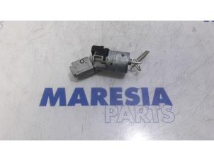 Used Ignition lock + key Peugeot RCZ (4J) 1.6 16V THP Price € 40,00 Margin scheme offered by Maresia Parts