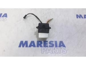 Used Heater resistor Peugeot RCZ (4J) 1.6 16V THP Price € 30,00 Margin scheme offered by Maresia Parts