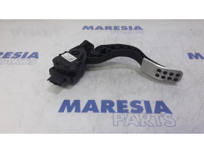 Begagnade Gaspedalsensor Peugeot RCZ (4J) 1.6 16V THP Pris € 75,00 Marginaltabell erbjuds av Maresia Parts