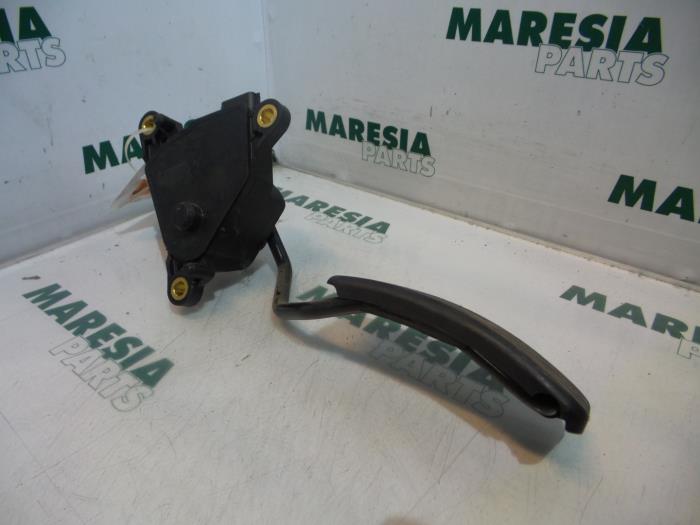 Gebrauchte Gaspedalposition Sensor Renault Megane II Grandtour (KM) 1.9 dCi 120 Preis € 35,00 Margenregelung angeboten von Maresia Parts