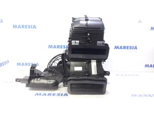 Usados Cuerpo de calefactor Fiat 500 (312) 0.9 TwinAir 80 Precio € 210,00 Norma de margen ofrecido por Maresia Parts