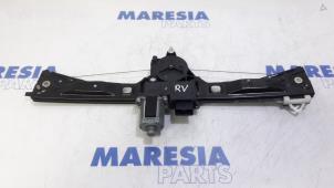 Used Window mechanism 2-door, front right Fiat Fiorino (225) 1.3 JTD 16V Multijet Price € 60,50 Inclusive VAT offered by Maresia Parts