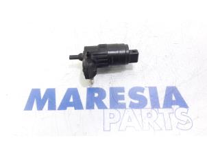 Used Windscreen washer pump Fiat Fiorino (225) 1.3 JTD 16V Multijet Price € 18,15 Inclusive VAT offered by Maresia Parts