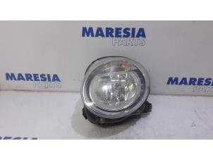 Używane Reflektor lewy Fiat 500 (312) 1.4 16V Cena € 60,00 Procedura marży oferowane przez Maresia Parts