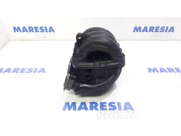 Begagnade Insugsrör Peugeot 107 1.0 12V Pris € 60,00 Marginaltabell erbjuds av Maresia Parts