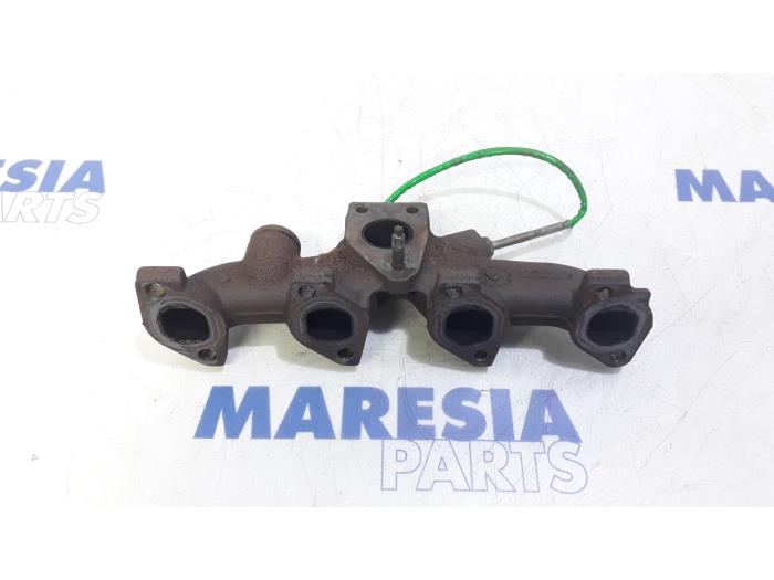 Gebrauchte Abgaskrümmer Renault Megane III Grandtour (KZ) 1.5 dCi 90 Preis € 75,00 Margenregelung angeboten von Maresia Parts