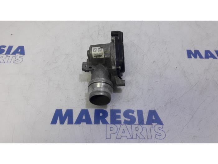 Usagé Boitier papillon Renault Megane III Grandtour (KZ) 1.5 dCi 110 Prix € 46,00 Règlement à la marge proposé par Maresia Parts