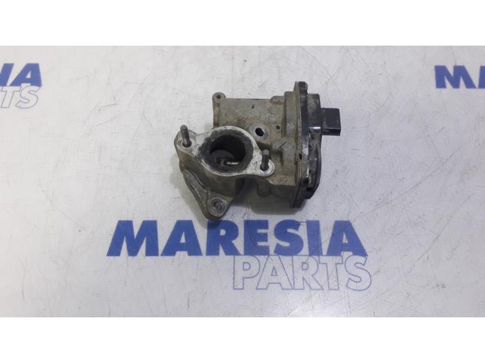 Używane Zawór EGR Renault Megane III Grandtour (KZ) 1.5 dCi 110 Cena € 75,00 Procedura marży oferowane przez Maresia Parts