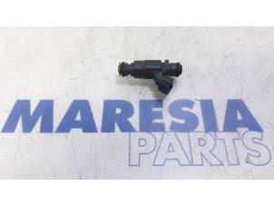 Gebrauchte Injektor (Benzineinspritzung) Peugeot 308 (L3/L8/LB/LH/LP) 1.2 12V VTi PureTech 82 Preis € 19,50 Margenregelung angeboten von Maresia Parts