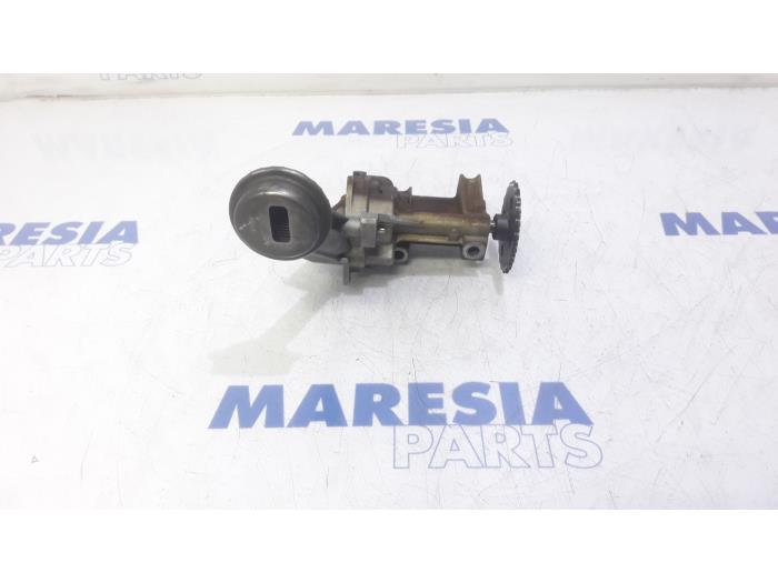 Gebrauchte Ölpumpe Renault Scénic II (JM) 1.6 16V Preis € 50,00 Margenregelung angeboten von Maresia Parts