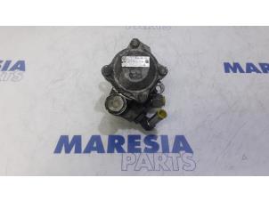 Usados Bomba de dirección asistida Renault Master Precio € 60,00 Norma de margen ofrecido por Maresia Parts