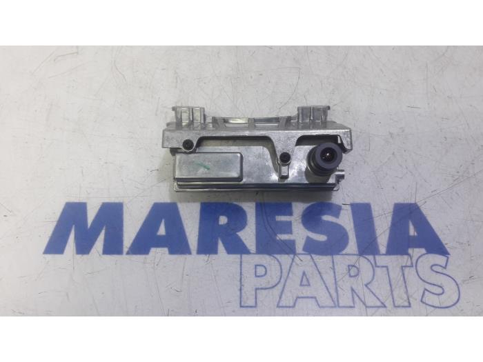 Begagnade Backkamera Renault Megane III Grandtour (KZ) 1.5 dCi 110 Pris € 168,00 Marginaltabell erbjuds av Maresia Parts