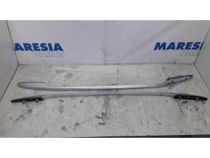 Used Roof rail kit Renault Megane III Grandtour (KZ) 1.5 dCi 110 Price € 105,00 Margin scheme offered by Maresia Parts