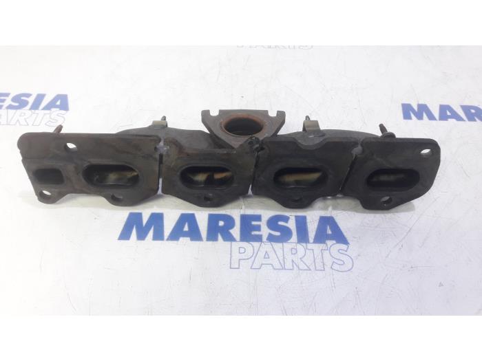 Gebrauchte Abgaskrümmer Peugeot 508 (8D) 2.0 Hybrid4 16V Preis € 39,95 Margenregelung angeboten von Maresia Parts