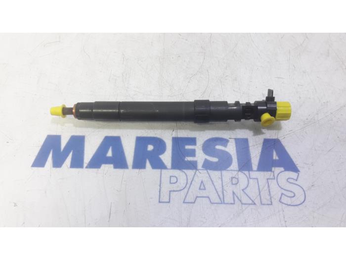 Usagé Injecteurs Peugeot 508 (8D) 2.0 Hybrid4 16V Prix € 99,95 Règlement à la marge proposé par Maresia Parts