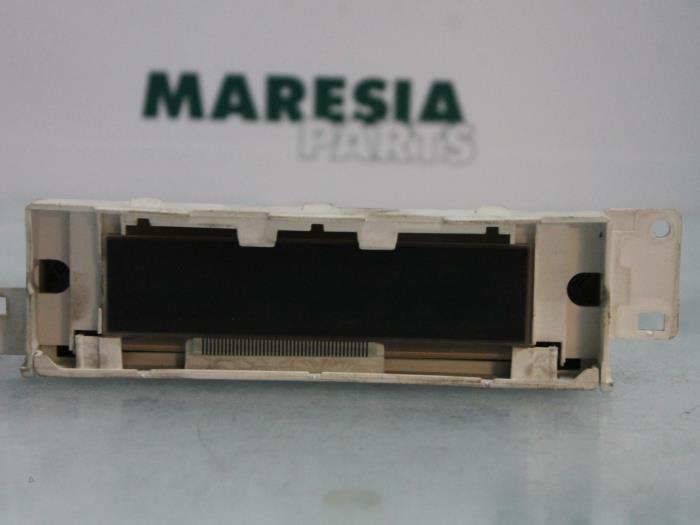 Begagnade Innerdisplay Peugeot 406 Break (8E/F) 1.8 16V Pris € 30,00 Marginaltabell erbjuds av Maresia Parts
