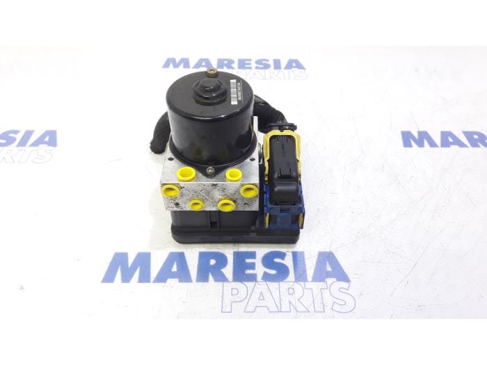 Begagnade ABS-pump Citroen C5 II Berline (RC) 2.0 16V Pris € 157,50 Marginaltabell erbjuds av Maresia Parts