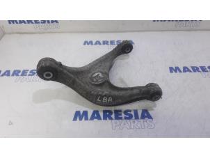 Used Rear wishbone, left Citroen C5 III Berline (RD) 2.0 16V Price € 50,00 Margin scheme offered by Maresia Parts