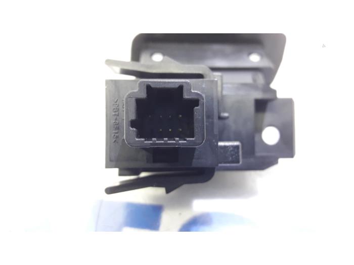 Steering wheel mounted radio control from a Renault Scénic III (JZ) 1.5 dCi 110 2012