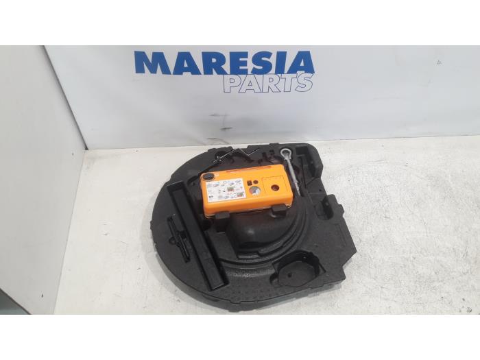 Używane Dzwignik Citroen DS4 (NX) 1.6 16V THP Racing Cena € 75,00 Procedura marży oferowane przez Maresia Parts