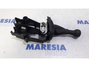 Used Gear stick Citroen C3 Picasso (SH) 1.2 12V PureTech 110 Price € 50,00 Margin scheme offered by Maresia Parts