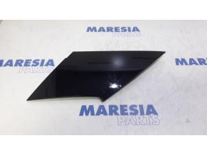 Used C-style sealing cover left Renault Megane IV Estate (RFBK) 1.5 Energy dCi 110 Price € 75,00 Margin scheme offered by Maresia Parts