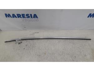 Used Roof rail, left Renault Megane IV Estate (RFBK) 1.2 Energy TCE 130 Price € 157,50 Margin scheme offered by Maresia Parts