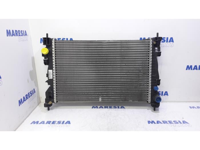 Usagé Radiateur Alfa Romeo Giulietta (940) 1.4 TB 16V Prix € 40,00 Règlement à la marge proposé par Maresia Parts